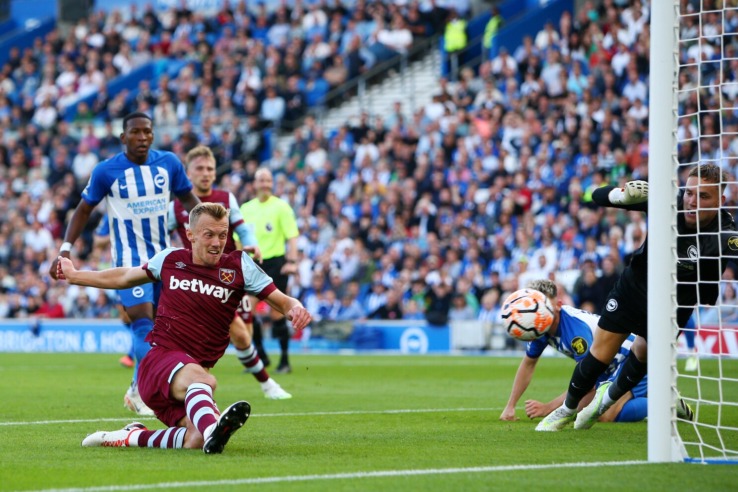 soi kèo west ham vs brighton;west ham;brighton